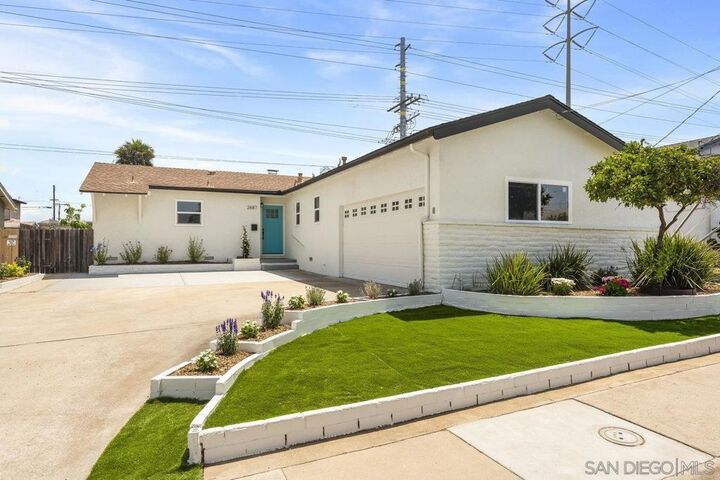 Property Photo: 2687 Elyssee St CA 92123
