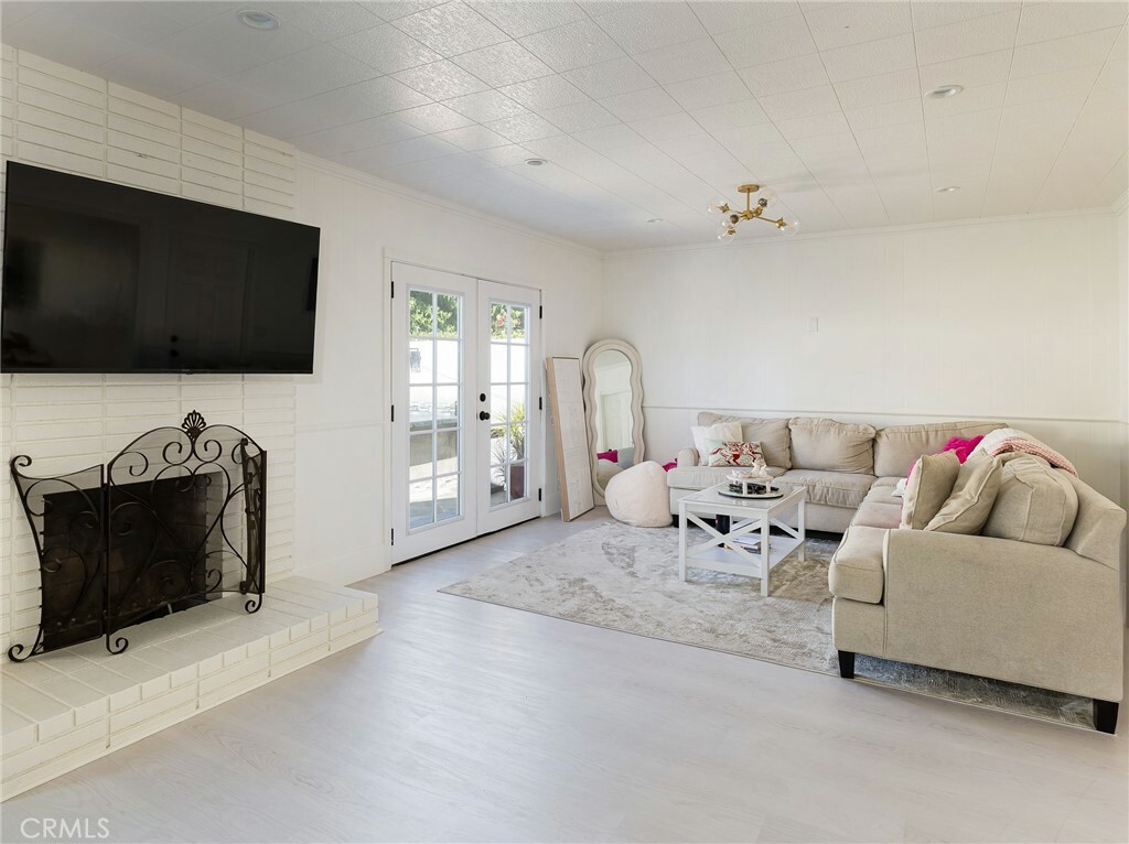 Property Photo: 7559 Midfield Avenue CA 90045