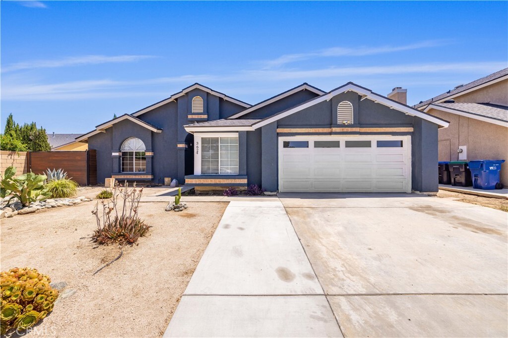Property Photo: 3624 Comet Court CA 93550