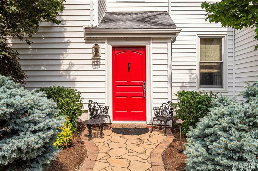 Property Photo: 10002 Litzsinger Road MO 63124