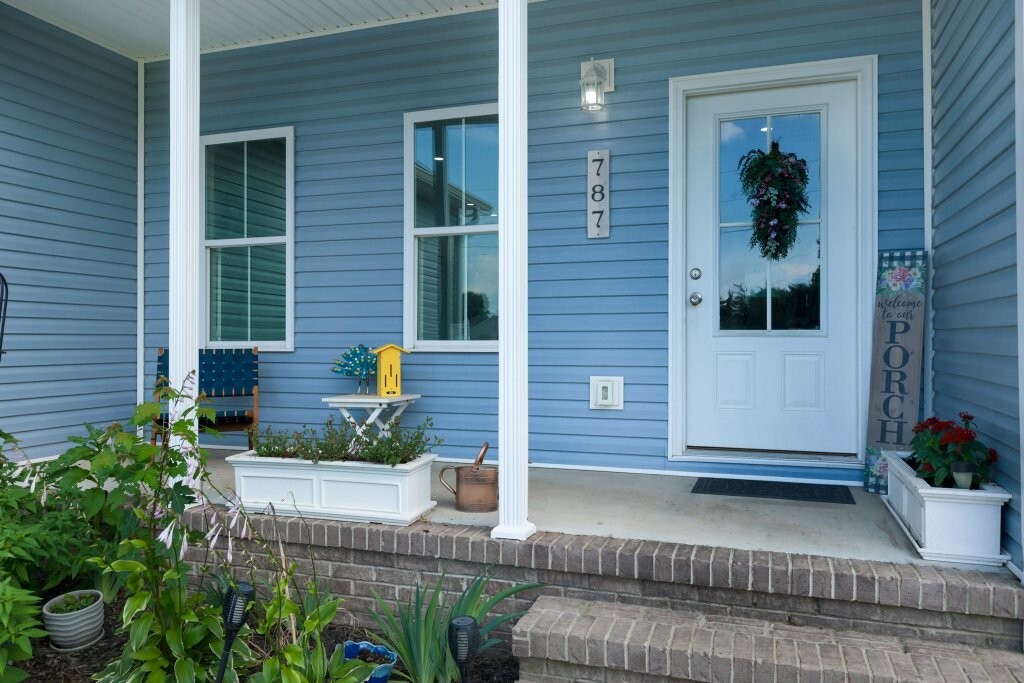 Property Photo: 787 Miriah Dr TN 37110