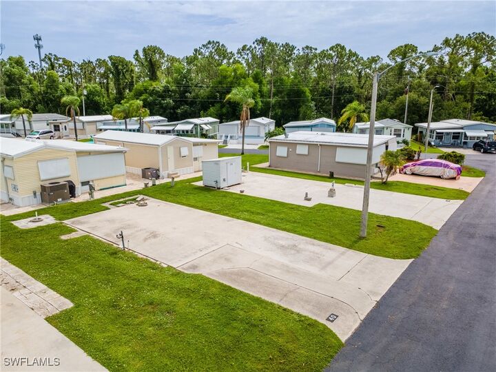 Property Photo:  40 La Fonda Lane  FL 33903 