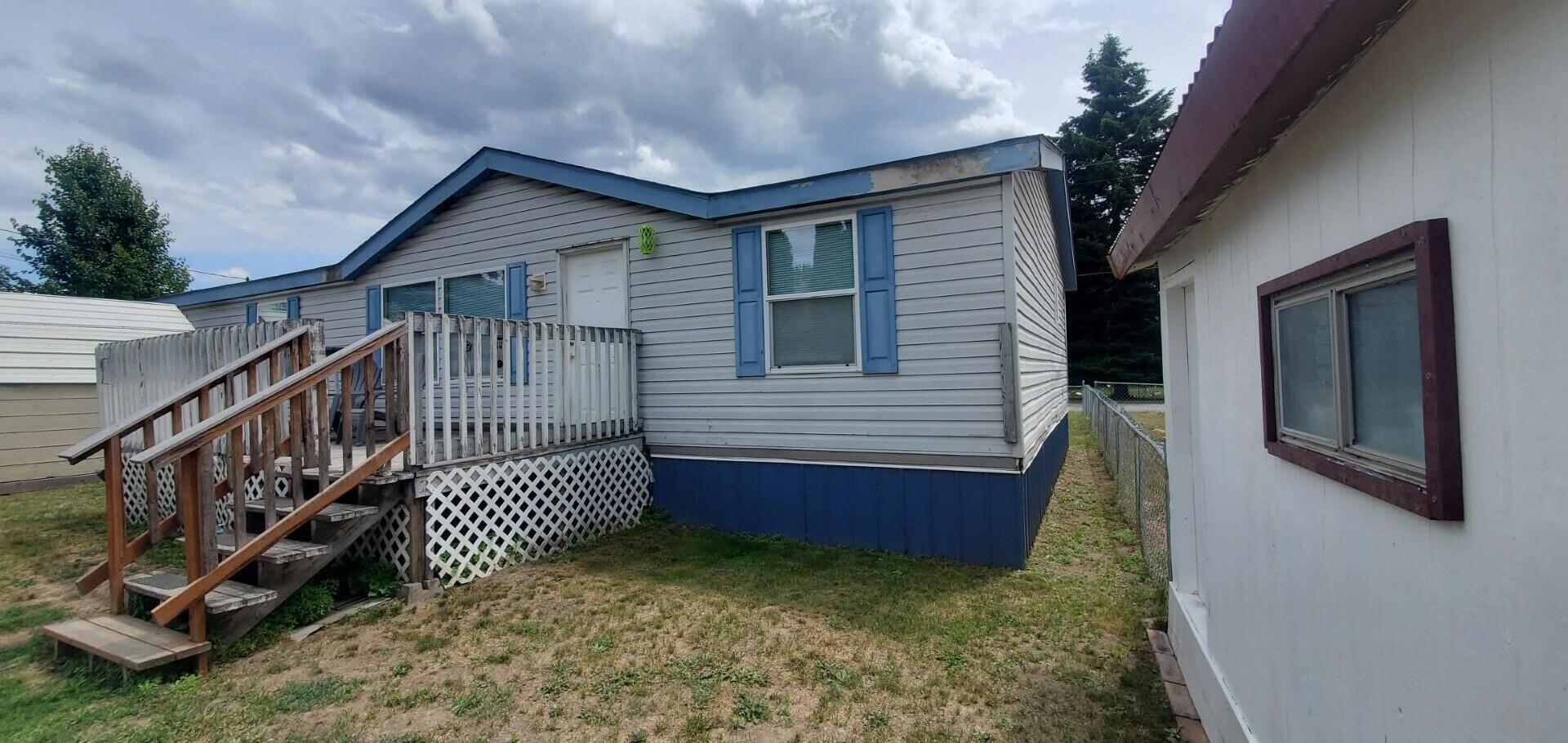 Property Photo: 890 S Ivy #3 St WA 99141