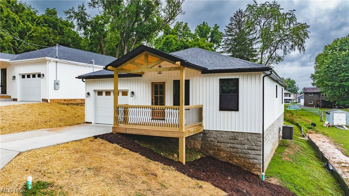 Property Photo:  1404 15th Street  WV 26105 
