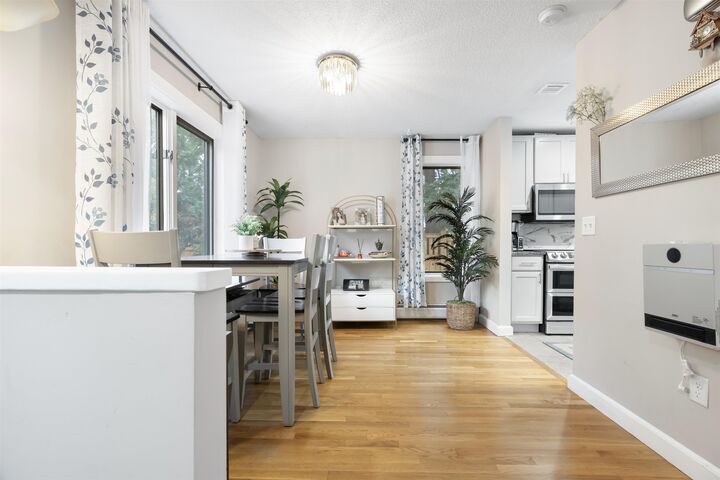 Property Photo:  65 Victoria Street  NH 03104-1970 