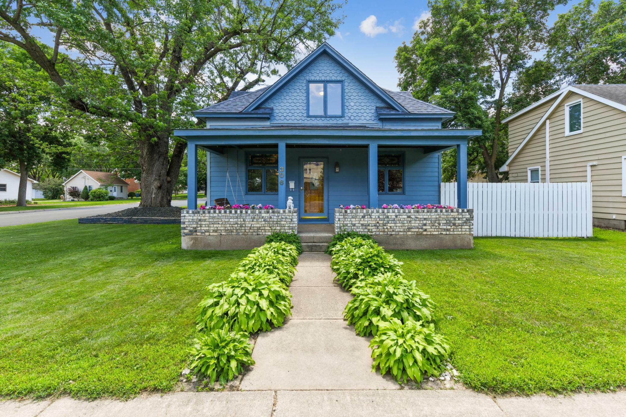Property Photo: 306 6th Avenue W MN 55379