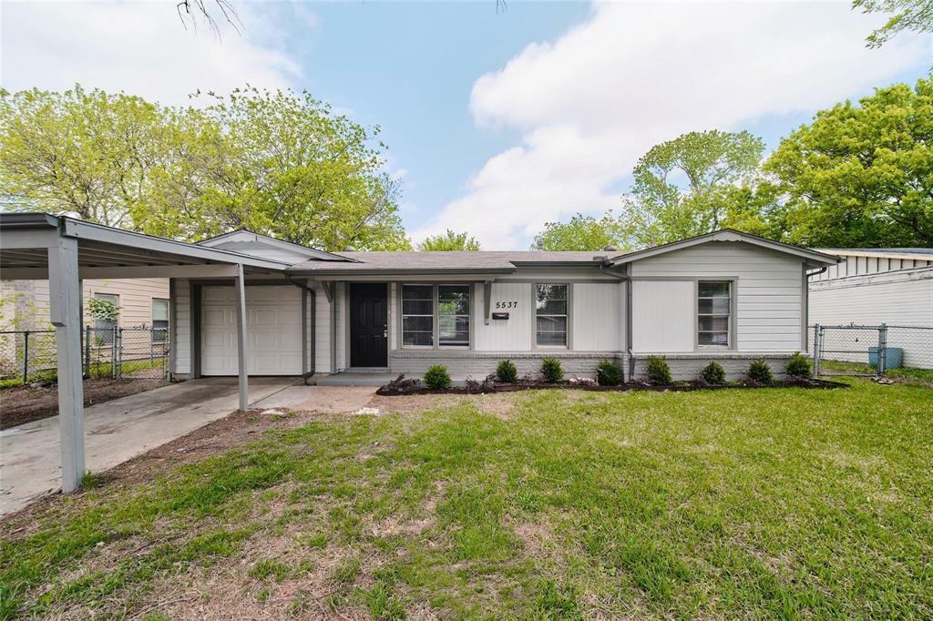 Property Photo: 5537 Burton Avenue TX 76119