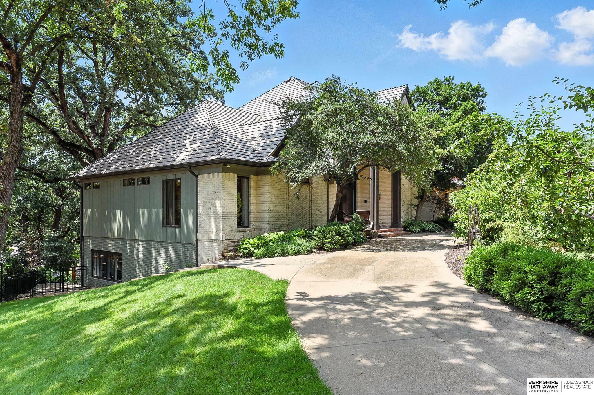 9627 Oak Circle  Omaha NE 68124 photo