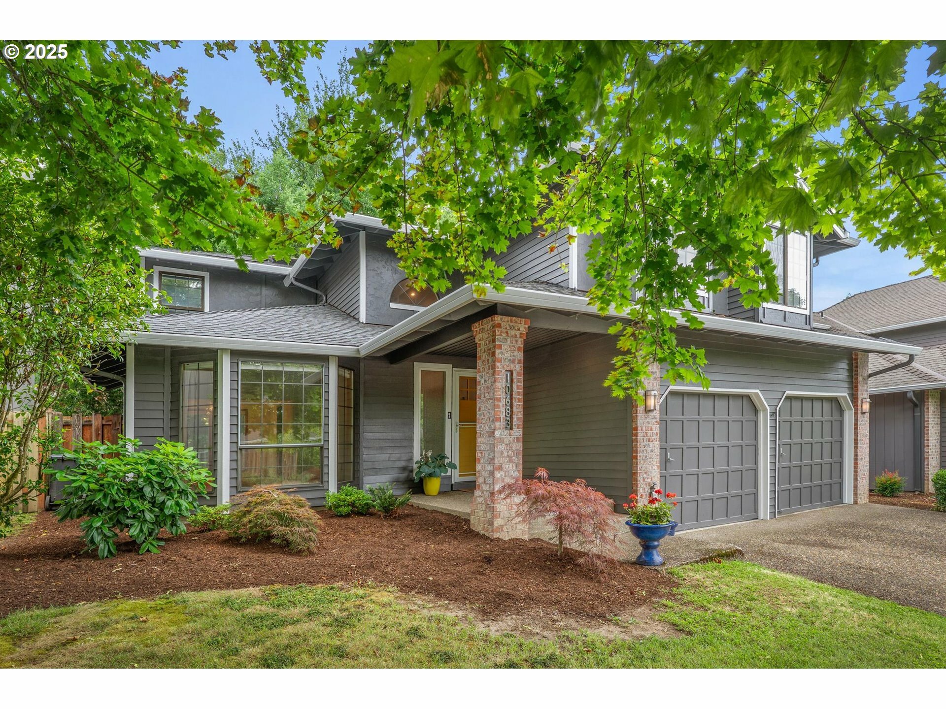 Property Photo:  10683 SW River Dr  OR 97224 