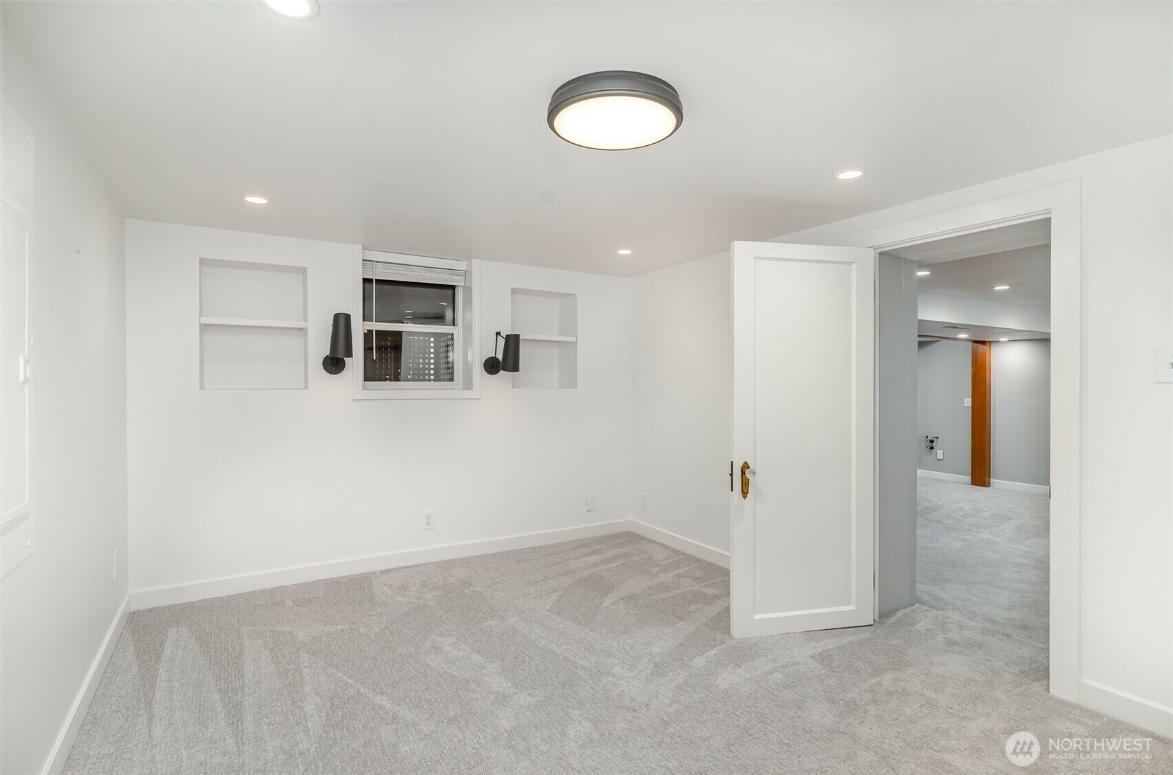 Property Photo: 1733 NE 88th Street WA 98115