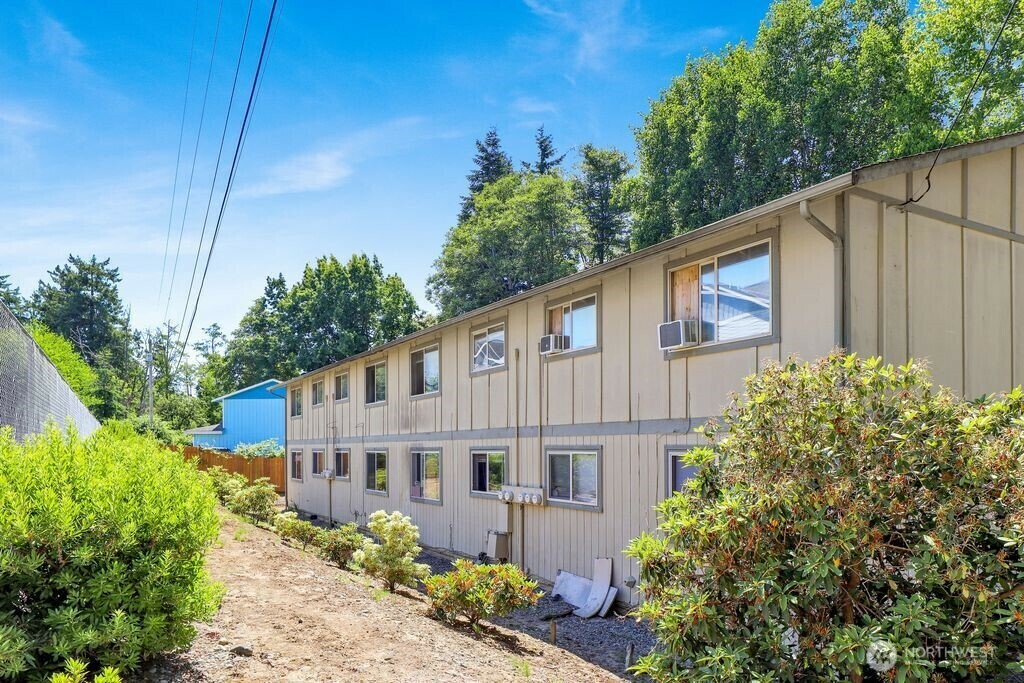 Property Photo: 2333 Main WA 98248