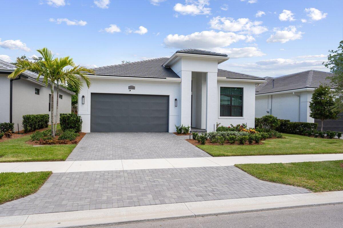 Property Photo: 2752 SE Ashfield Drive FL 34984
