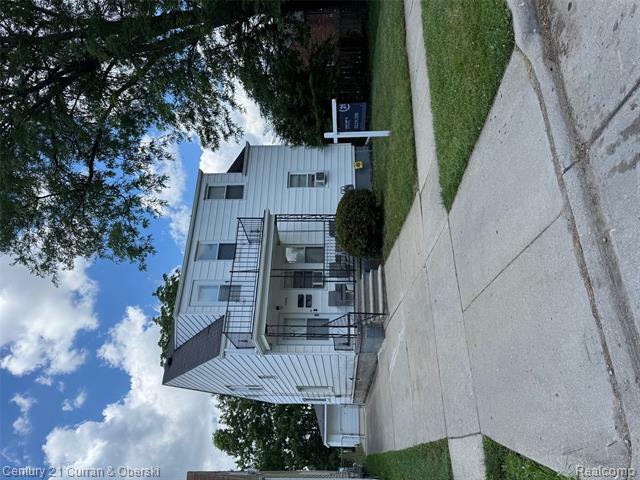 Property Photo: 6445 Heyden Street MI 48127