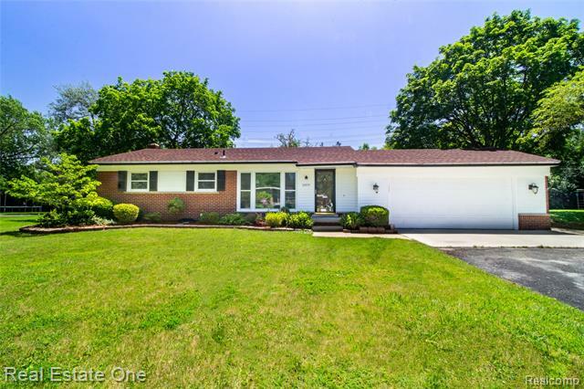 27875 Peppermill Road  Farmington MI 48331 photo