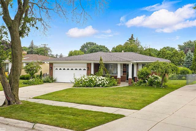 Property Photo:  4947 Alger Street  MI 48092 