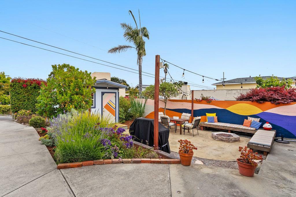 Property Photo:  425 Seacliff Drive  CA 95003 
