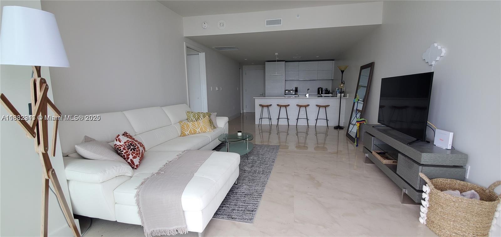 Property Photo: 1300 S Miami Ave 4511 FL 33130