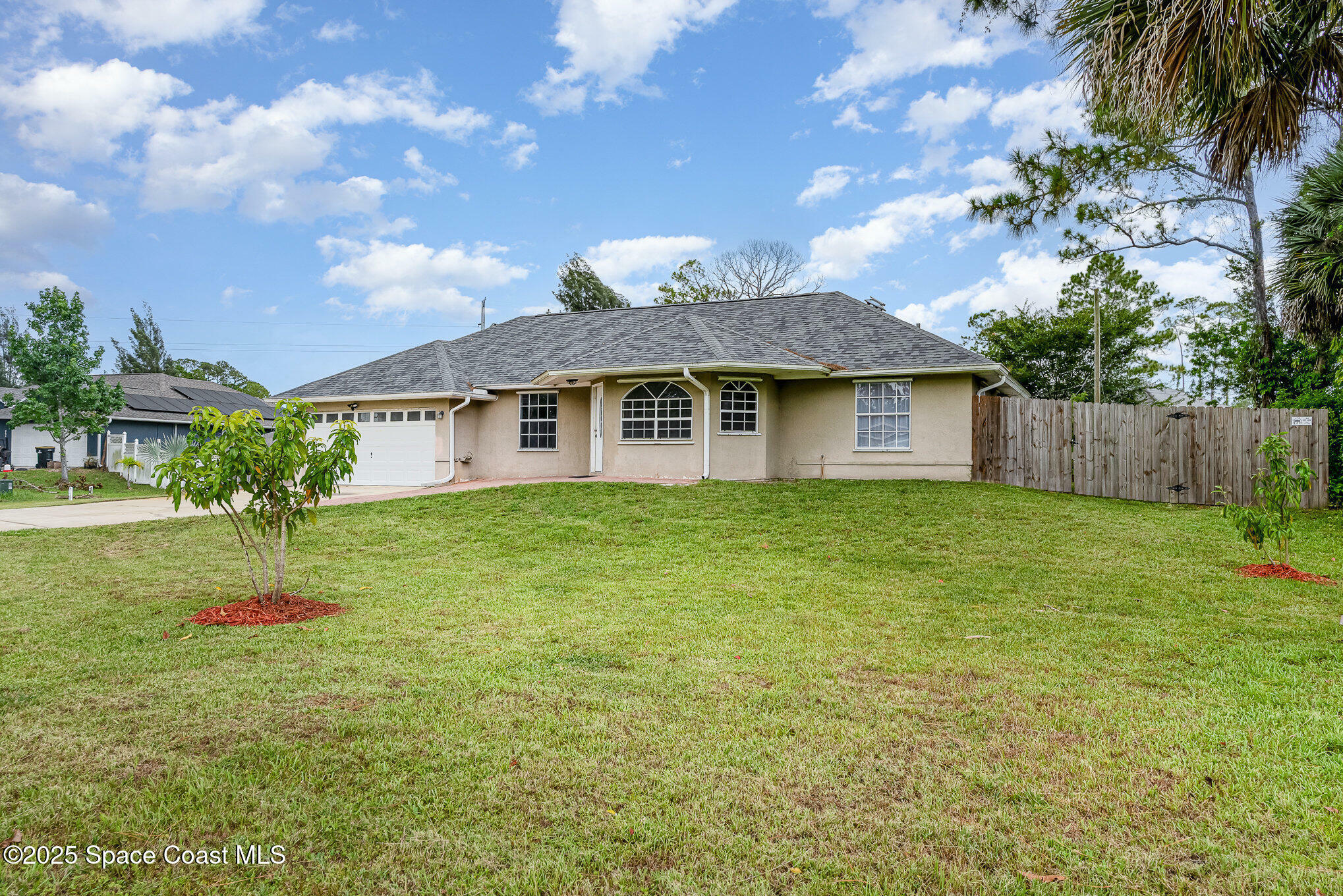 Property Photo: 881 Gena Road SW FL 32908
