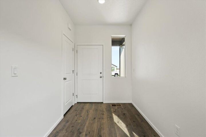 Property Photo: 1321 E 12th St WA 99006