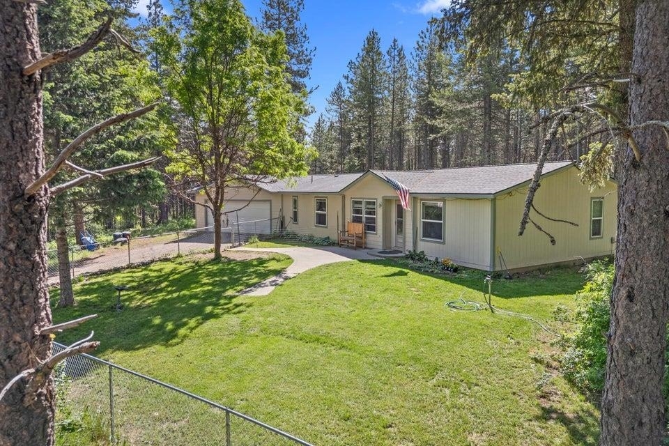 Property Photo: 4051 Springdale Hunters Rd WA 99173