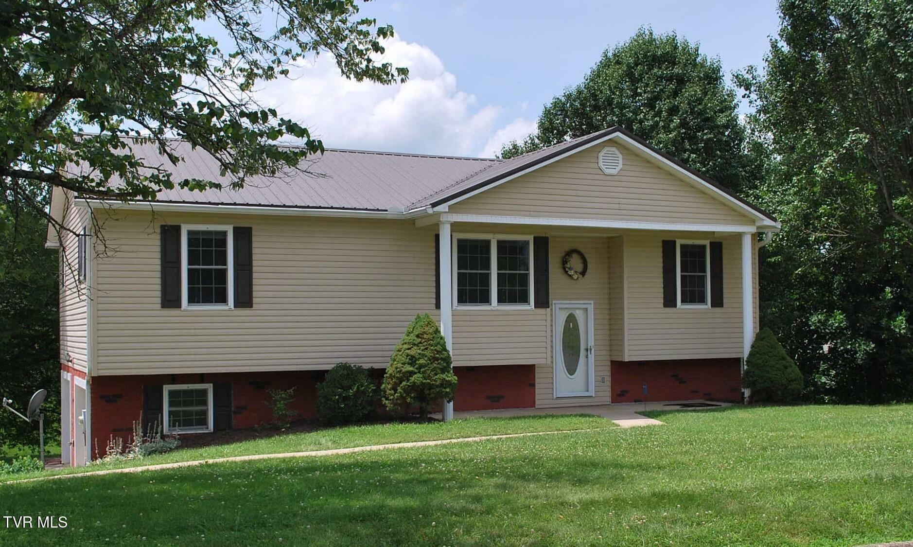 Property Photo: 115 Chimney Top Lane TN 37659