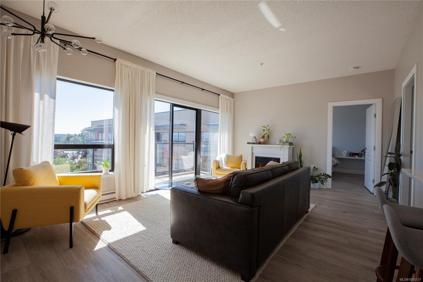 Property Photo:  870 Short St 507  BC V8X 2V5 