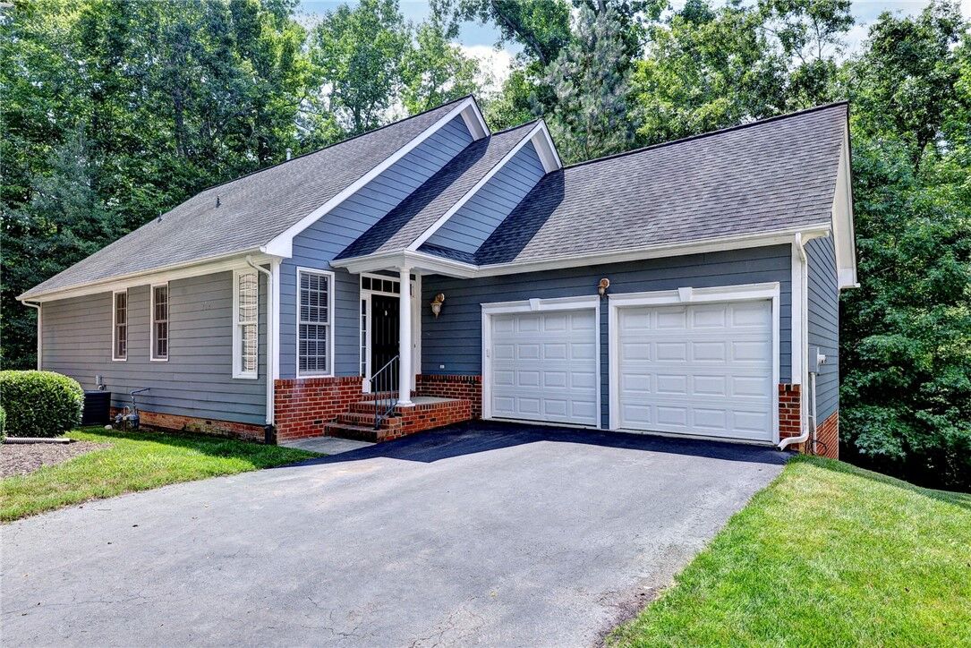 Property Photo:  225 Shaindel Drive  VA 23185 