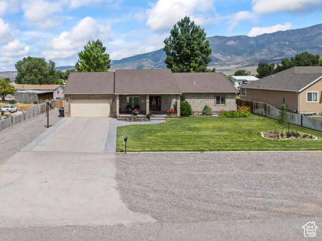 Property Photo: 80 N 200 W UT 84754