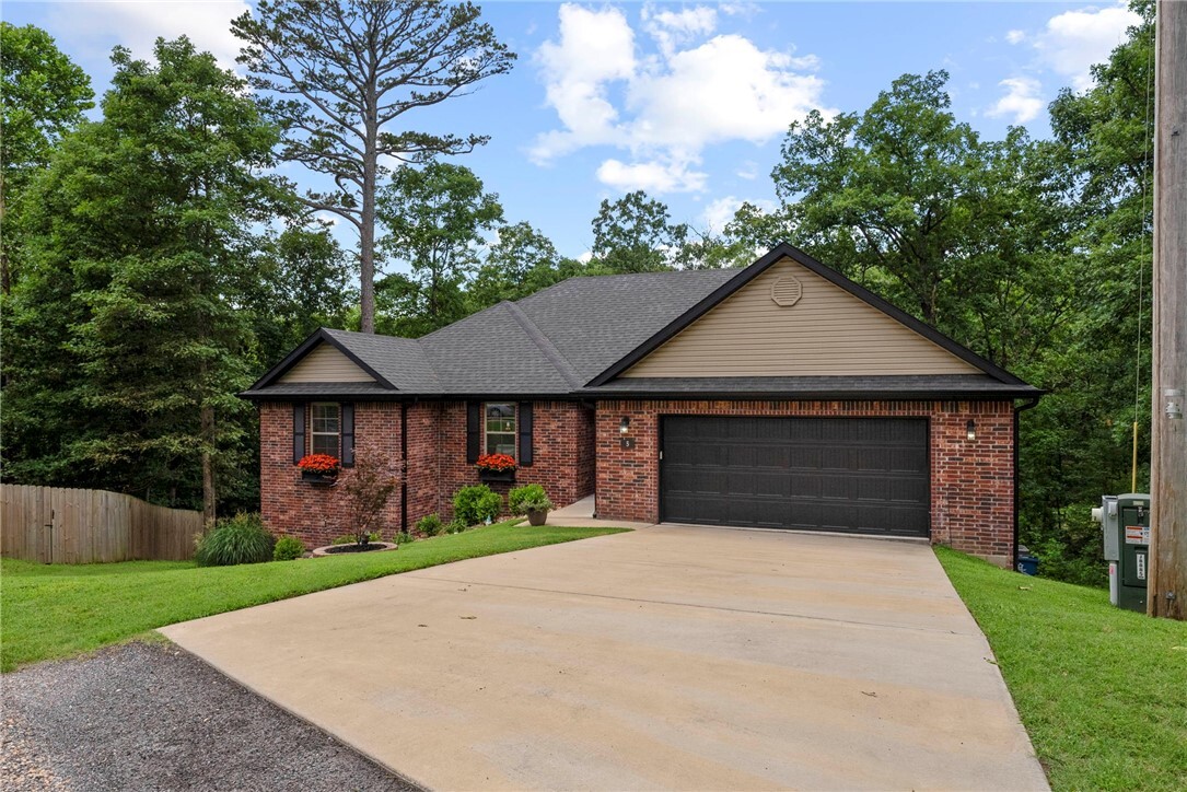 Property Photo:  5 Inskid Lane  AR 72714 