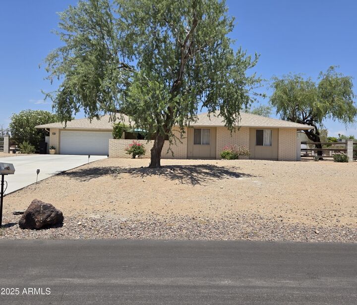 11160 W Cinnebar Avenue  Sun City AZ 85351 photo