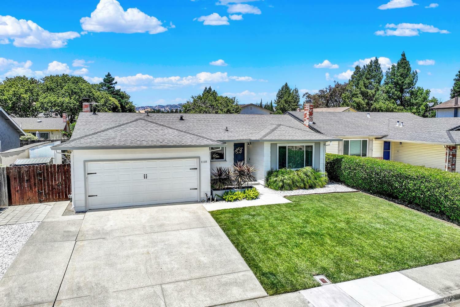 Property Photo:  1118 Tulare Drive  CA 95687 