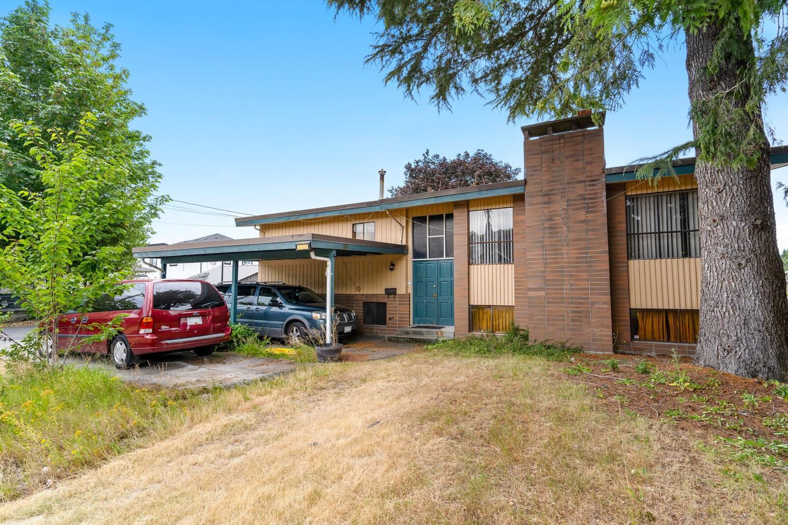 Property Photo: 14635 59A Avenue BC V3S 1P9