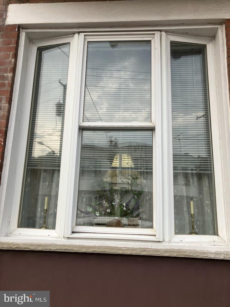 Property Photo: 133 W Ritner Street PA 19148