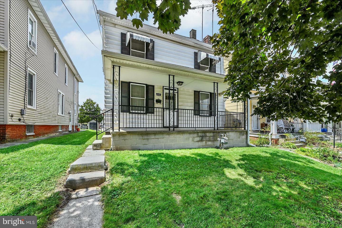 Property Photo: 632 E Walnut Street PA 17331