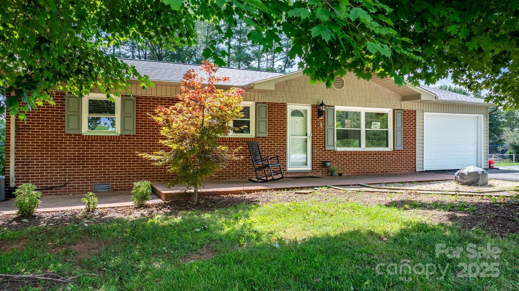 Property Photo: 309 Sheldon Street NC 28638