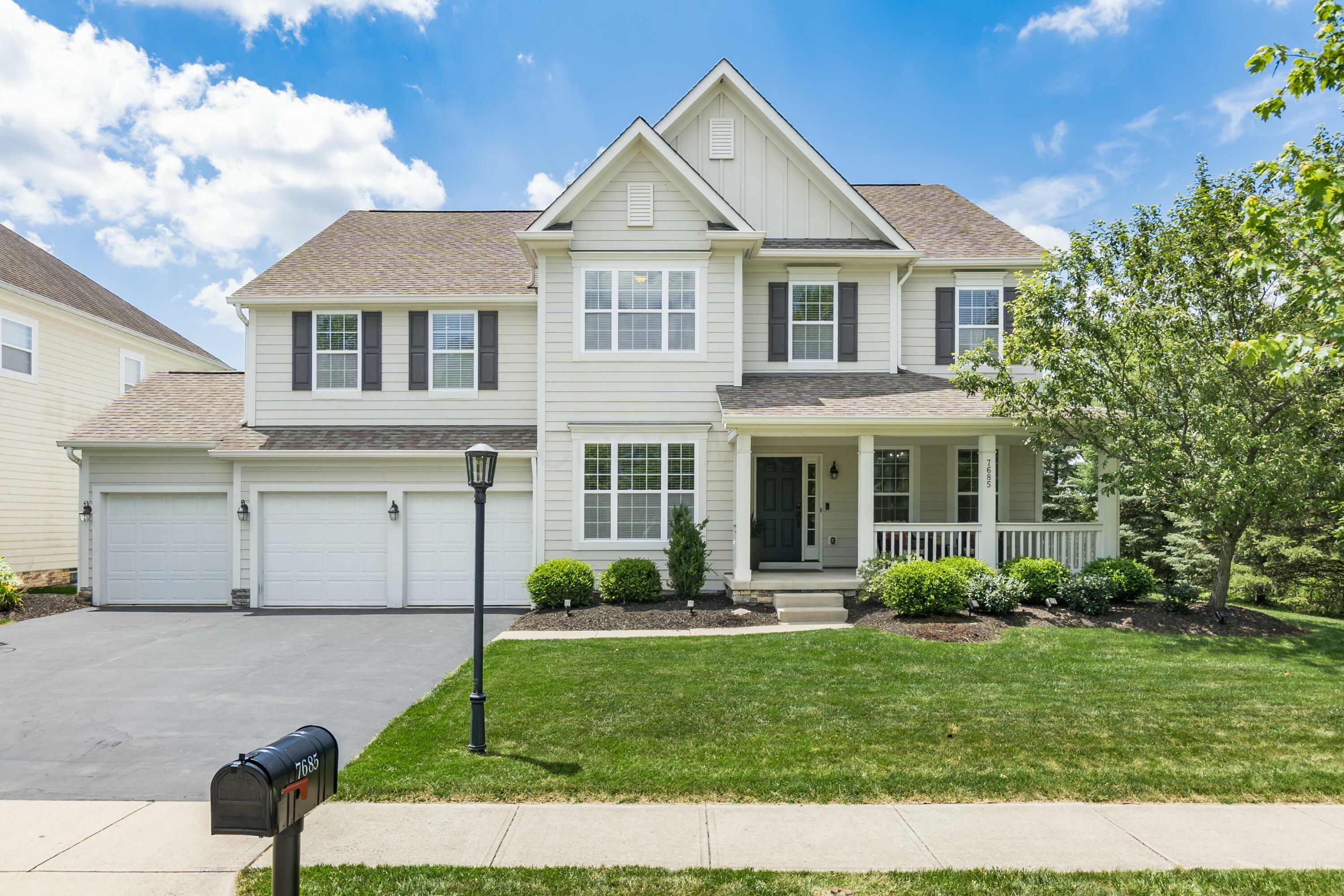 Property Photo:  7685 Skarlocken Green  OH 43054 