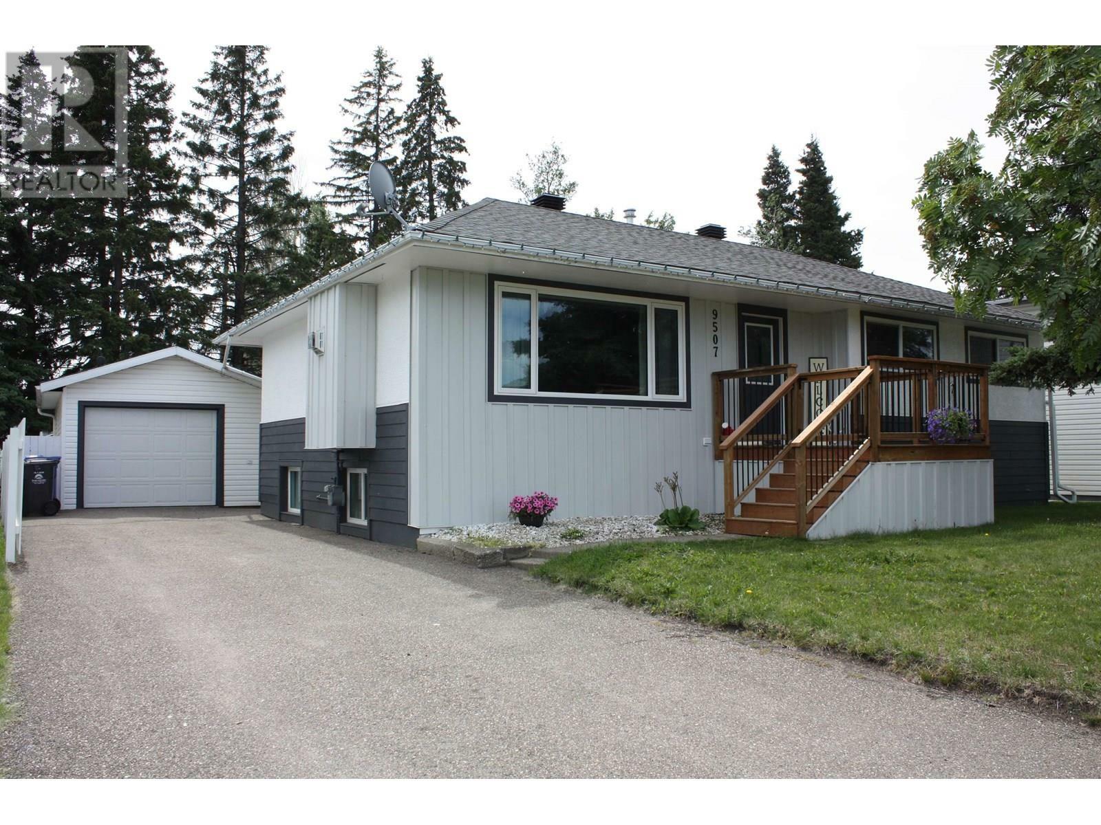Photo de la propriété: 9507 112 Avenue BC V1J 2W1