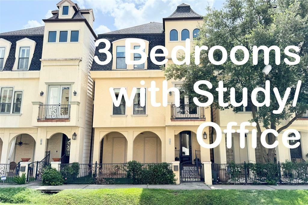 Property Photo: 2304 Couch Street TX 77008