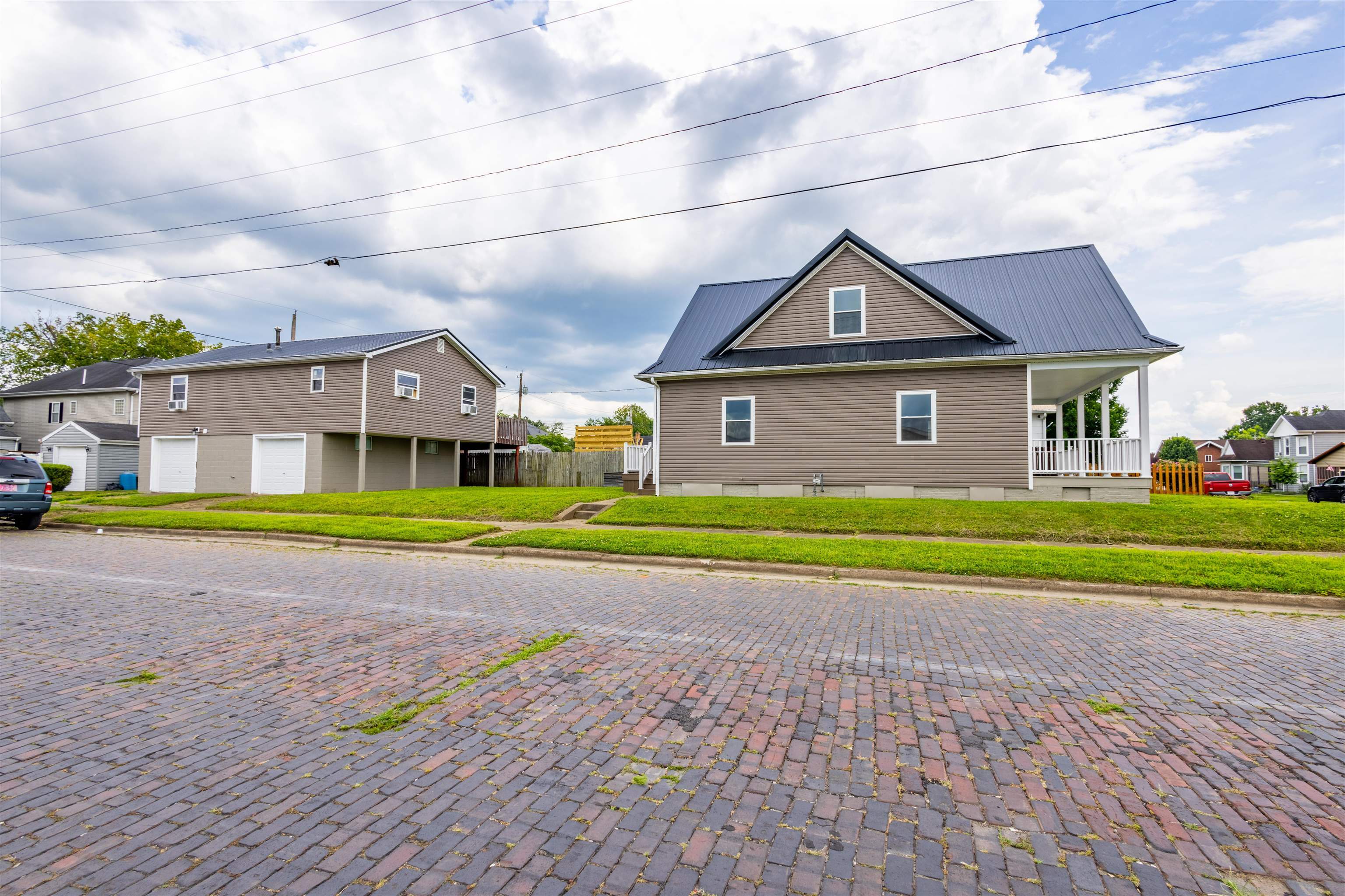 Property Photo: 1703 S 5th Street OH 45638