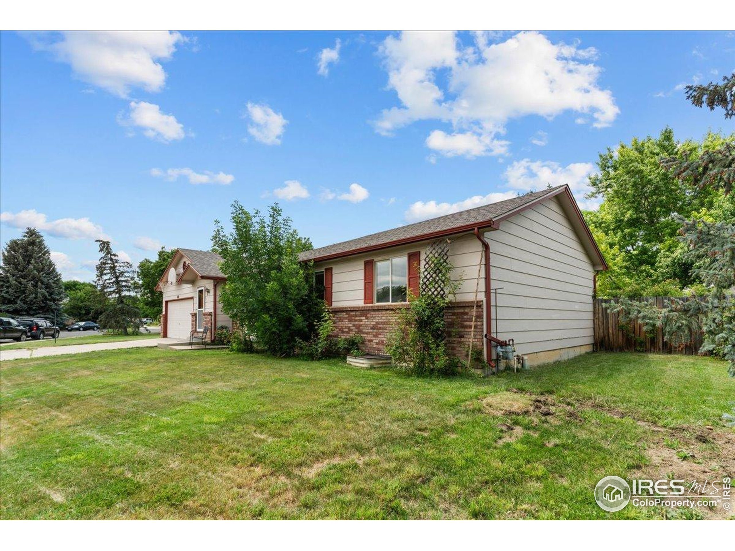 Property Photo: 1131 Patricia Dr CO 80537