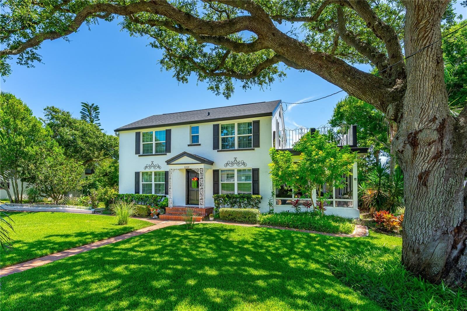 Property Photo:  1221 Gamble Place  FL 32118 