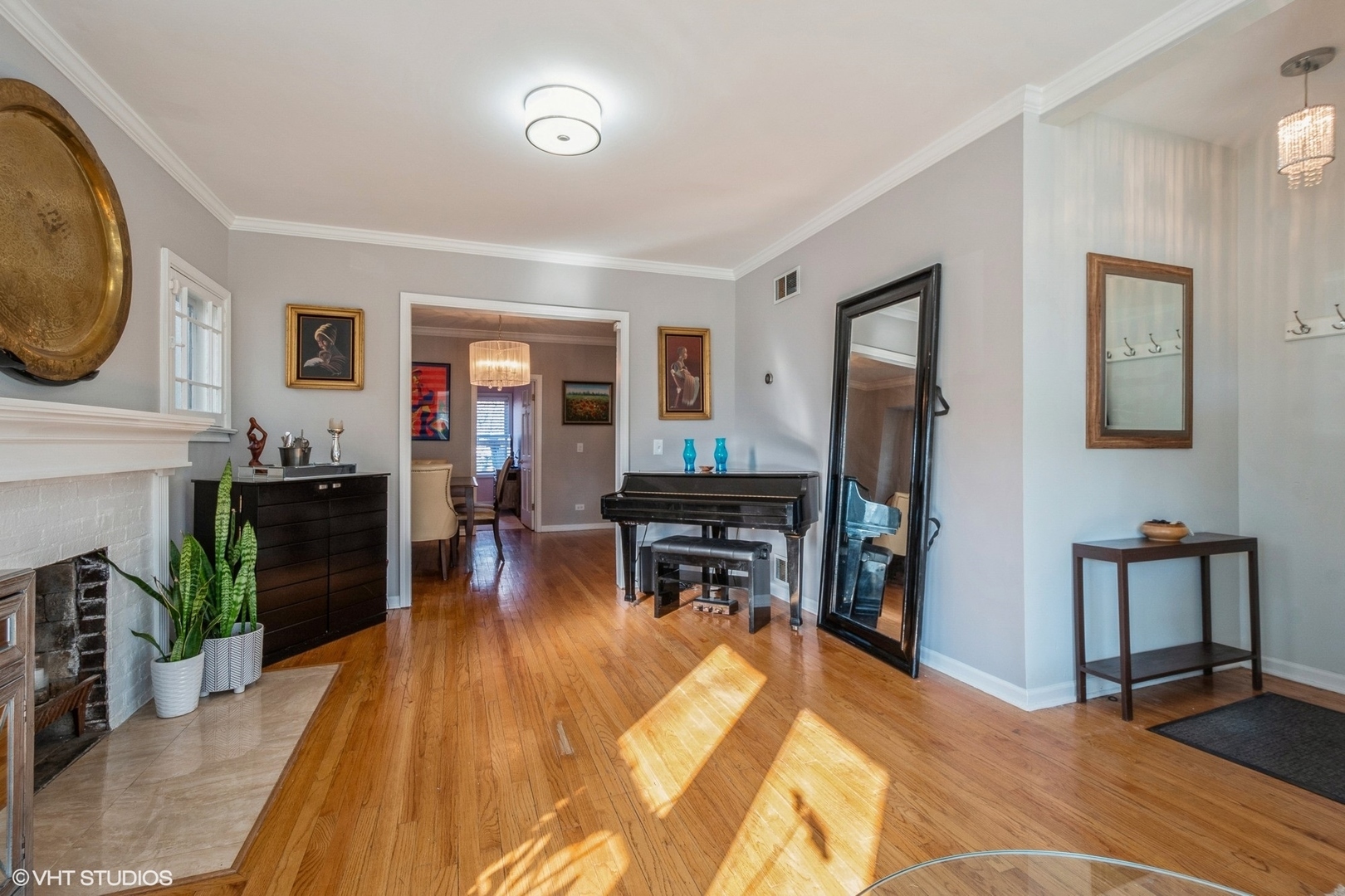 Property Photo: 2018 Dodge Avenue IL 60201