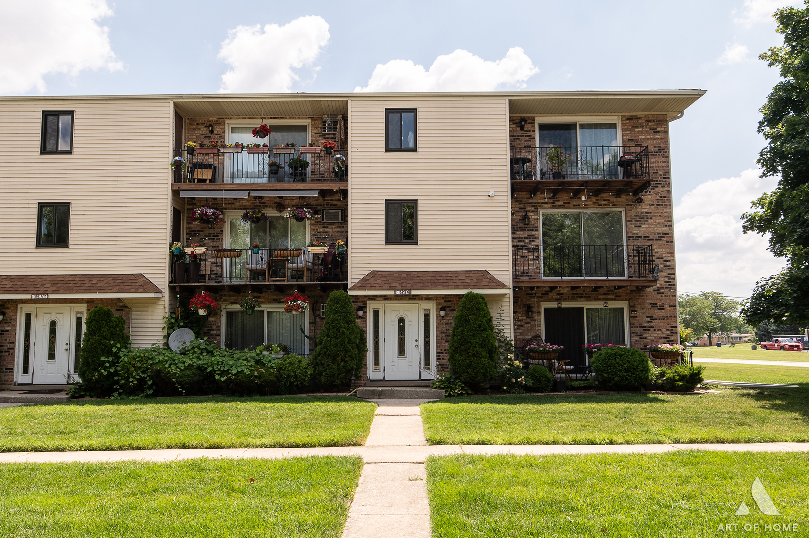 Property Photo: 8049 Beloit Avenue 2C IL 60455