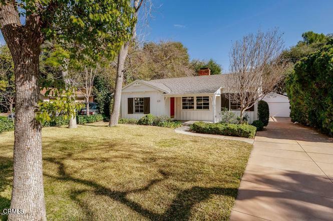 Property Photo: 4820 Hampton Road CA 91011
