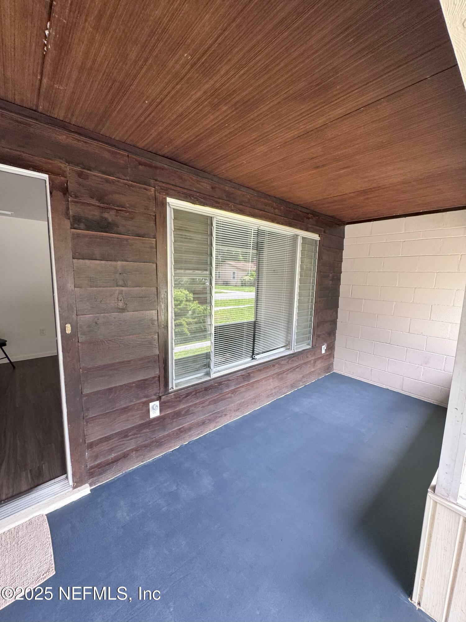 Property Photo: 1819 Clyde Street FL 32208