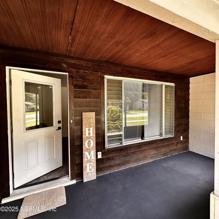 Property Photo: 1819 Clyde Street FL 32208
