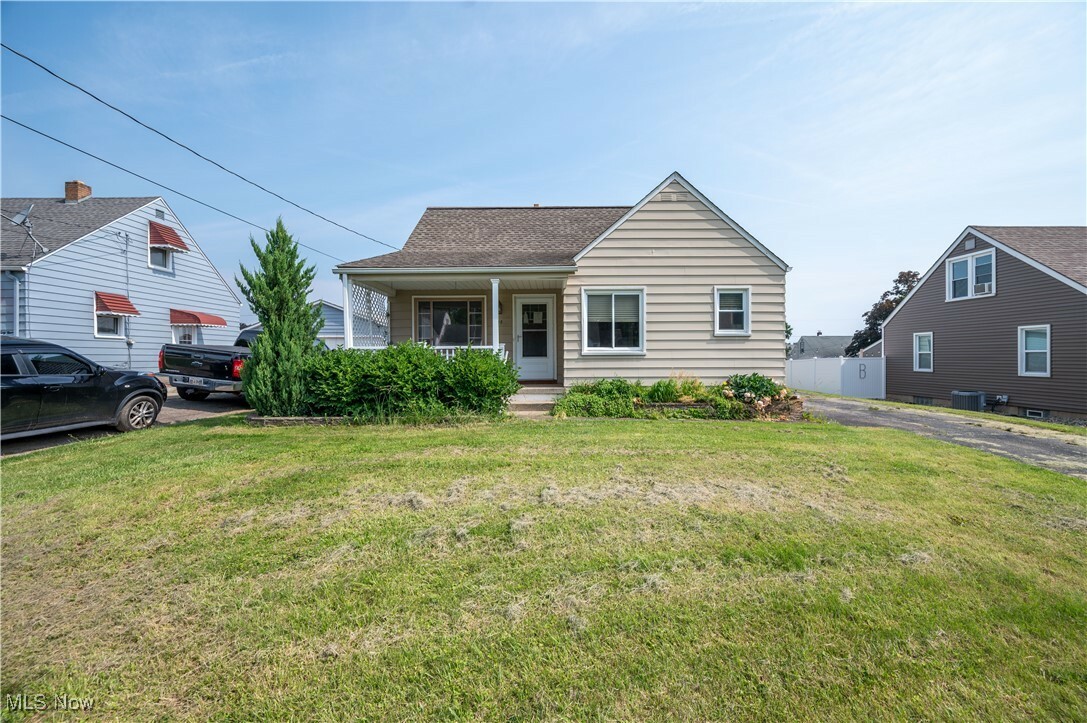 Property Photo: 135 Renee Drive OH 44471