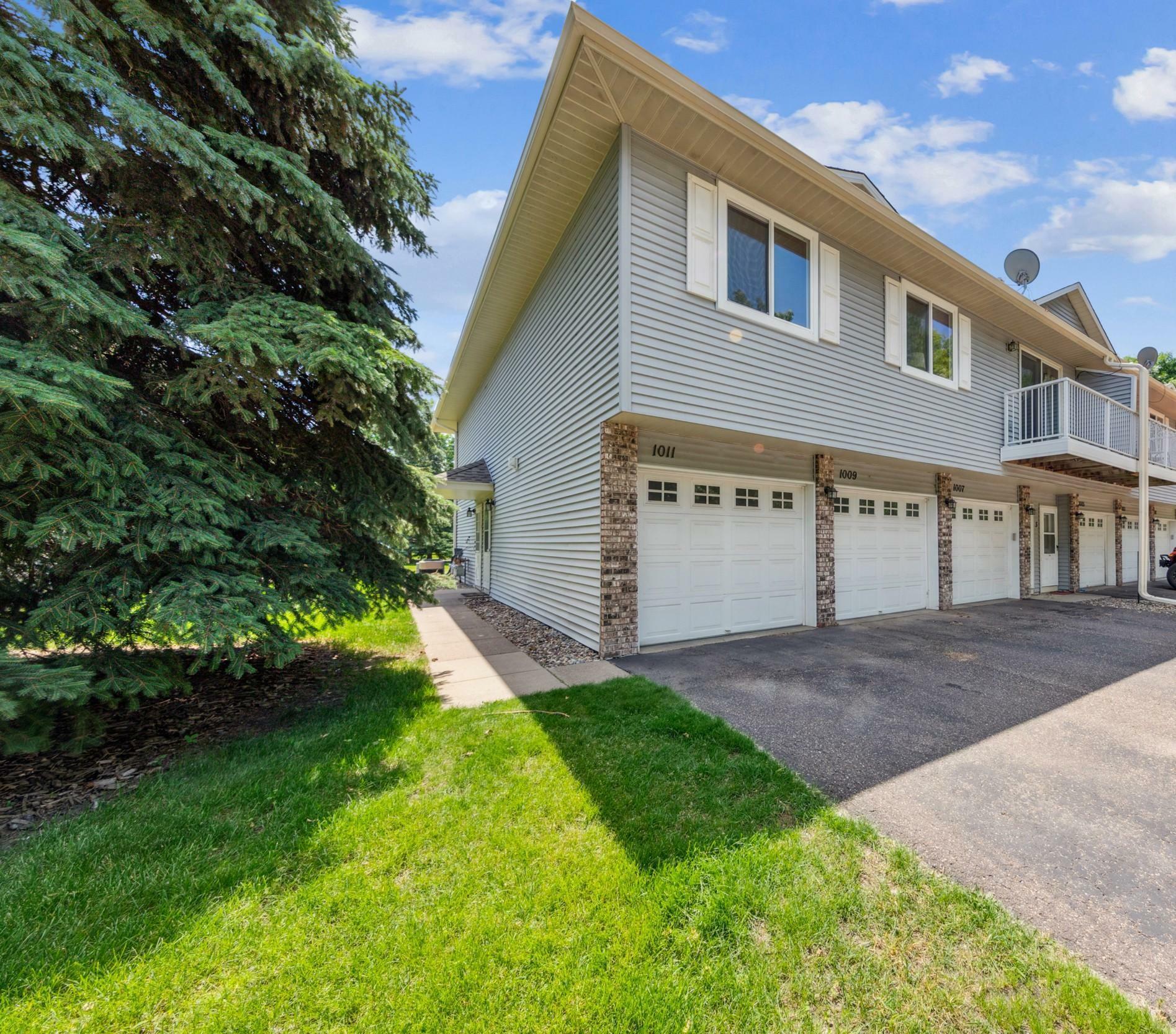 Property Photo: 1011 Pond View Court MN 55127