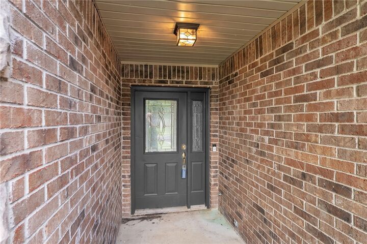 Property Photo: 1813 SW Pine Avenue AR 72713