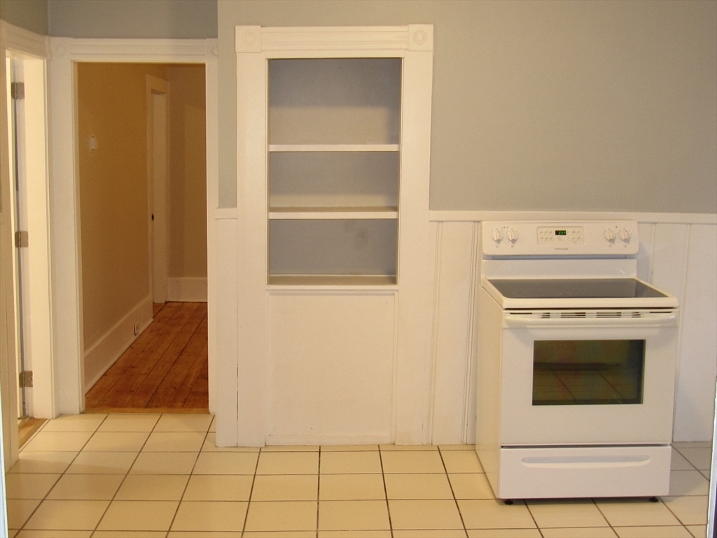 Property Photo:  2 Sturgis Street 3  MA 01605 